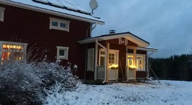 Purola Farm Guesthouse, Забронировать Фермерский дом Саариярви 