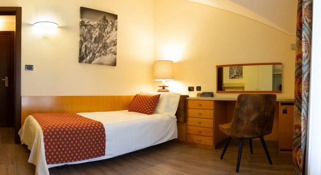 Одноместный номер Standard с балконом HOTEL BOUTON DOR Courmayeur