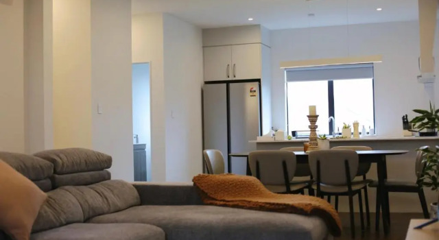 Cheerful 3-Bedroom Townhouse Close To the City