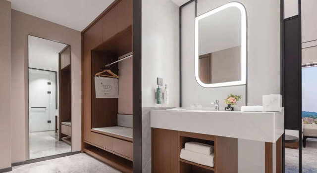 Номер Deluxe Hilton Garden Inn Yichang Yiling