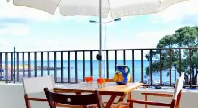 Pópulo BeachFront House, Rezervovat Hotel Hotely v Populo s parkováním, Parkování