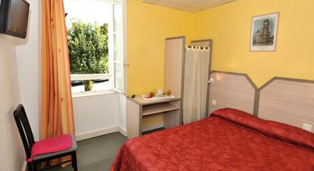Le Compostelle, Book Hotel Vezelay Morvan
