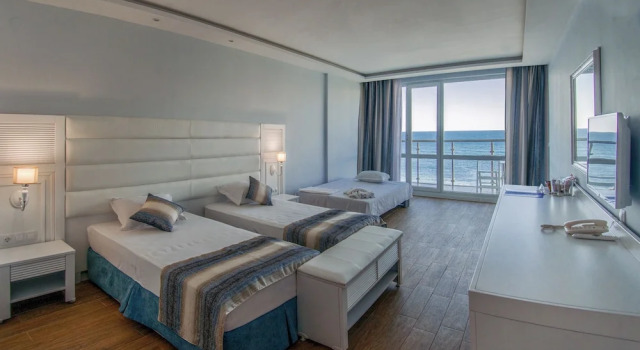 Двухместный номер Deluxe с балконом и с видом на море Hotel Villa List