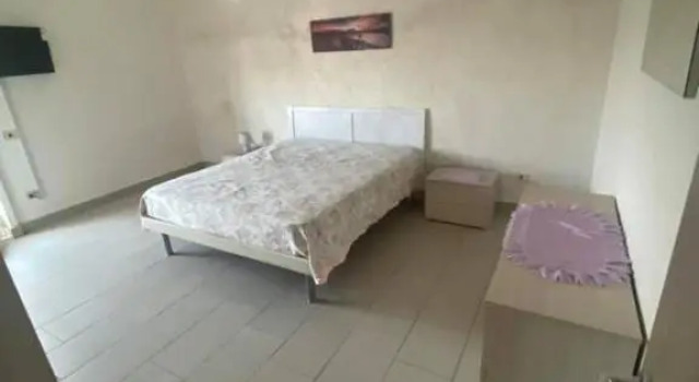 Domizia House, Buchen Sie Hotel Hotels & Unterkünfte in Castel Volturno, Hotel