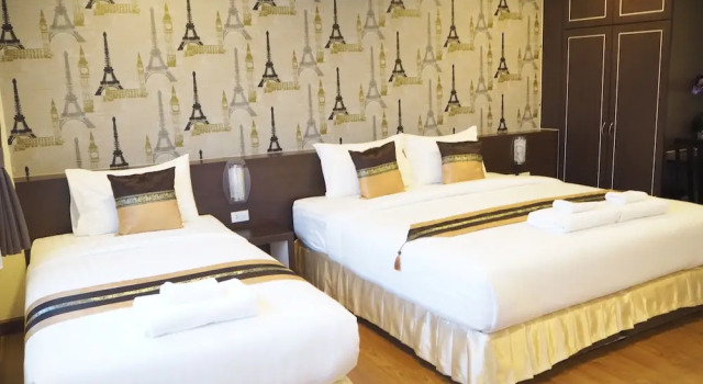 Семейный номер Standard с балконом Suksomboon Hotel