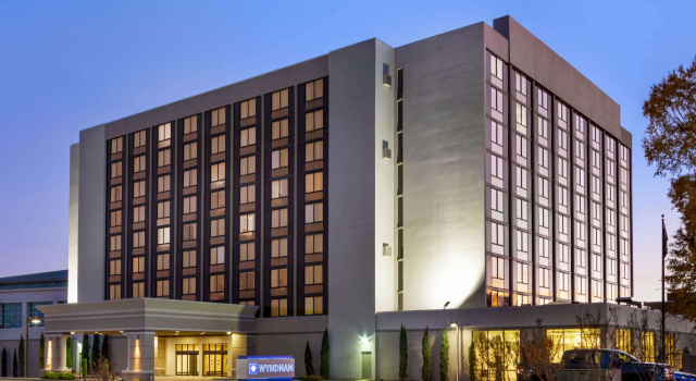 Wyndham Fort Smith City Center, Varaa Hotelli Hotellit Ozark uima-altaalla, Uima-allas