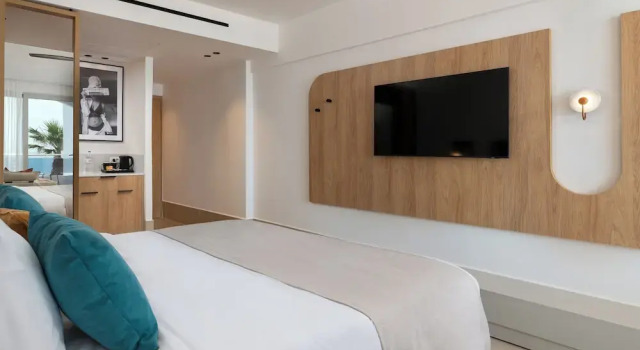 Двухместный номер Standard с балконом и с видом на море Отель Paralos Rodos Lifestyle