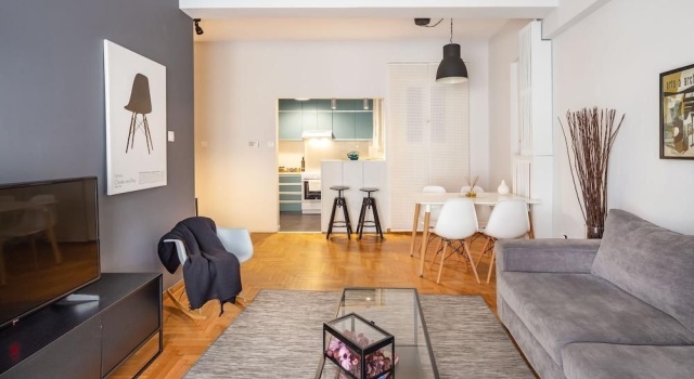 UPSTREET Modern Downtown Flat -Acropolis, Забронировать Апартаменты/квартира Отели Афины с парковкой, рядом с Одеон Герода Аттического, Парковка
