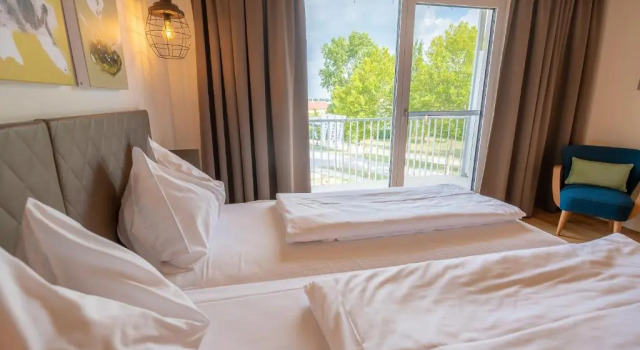 Двухместный номер Standard с балконом и с видом на озеро Hotel Katamaran