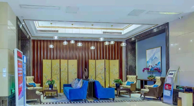 Четырёхместный номер Business Days Hotel by Wyndham Hunan Changsha Convoy