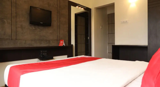 OYO 16862 Flagship Hotel Dua Continental, Забронировать Отель Отели штата Махараштры с завтраком, Завтраки