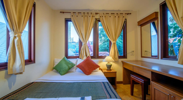 Baan Khachathong Hua Hin