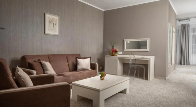 Люкс Promenáda Romantic Hotel