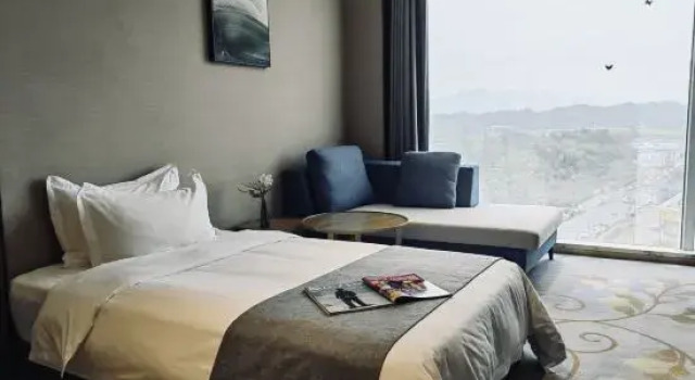 Люкс Intercontinental  Yunshang Hotel