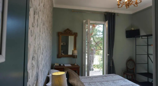 Двухместный номер Standard с балконом Hotel Le Ponteil