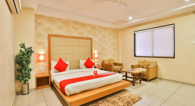 OYO 14296 The Galaxy Hotel, Rezervovat Hotel Hotely v Gujarat s parkováním, Parkování