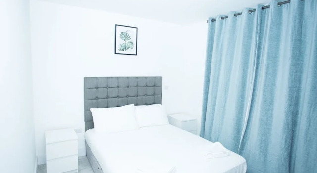 Highview 2-bed Apartment in London