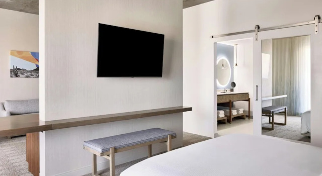 Полулюкс c 1 комнатой с балконом Отель ADERO Scottsdale Resort, Autograph Collection