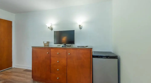 Одноместный номер Standard Geneva Hotel & Tiki Bar