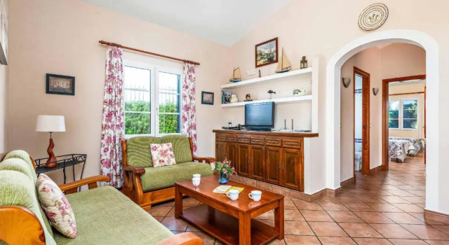 Villa Iris, Varaa Villa Mökit kohteessa Ciutadella, Mökki