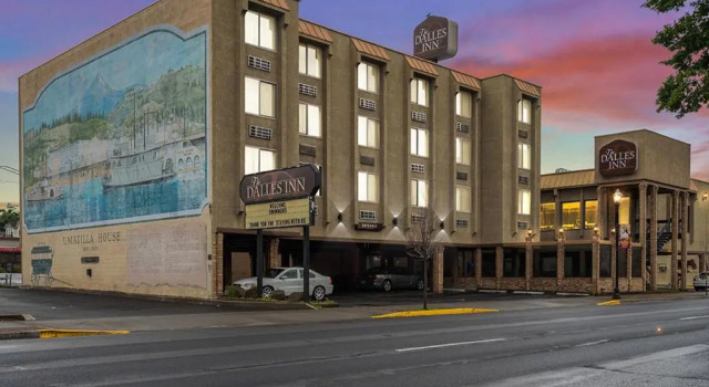 The Dalles Inn, Rezerwuj Hotel Hotele w Columbia River Gorge z parkingiem, Parking