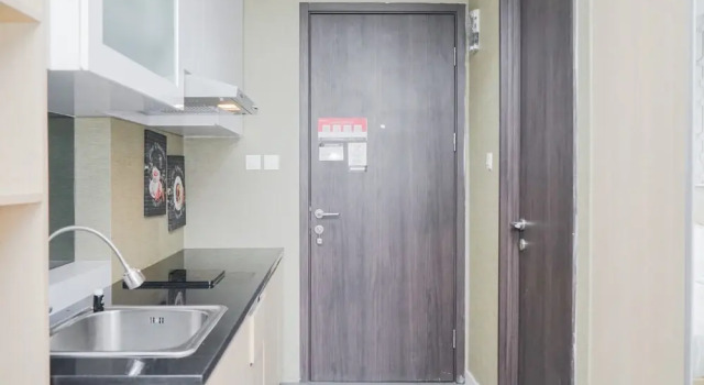 Spacious and Compact Studio Room at Bintaro Icon Apartment