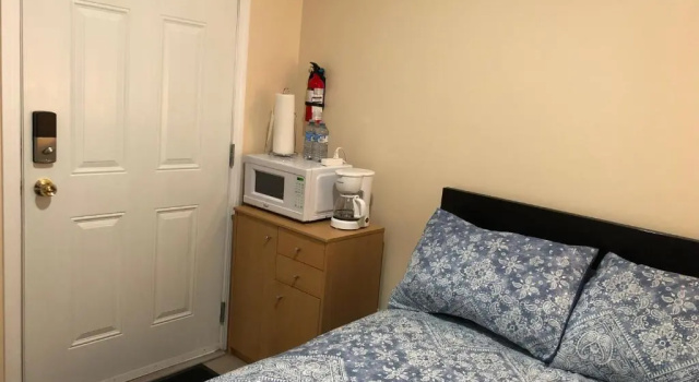 Номер Standard Shady Willow Guest House - SMALL Indipendent Units with Seperate Entrance for Travellers