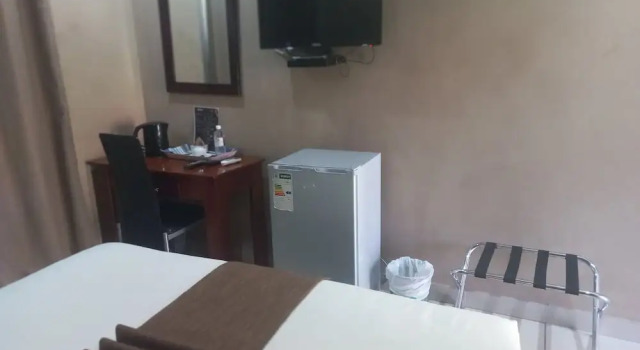 ShakeVille Guest House