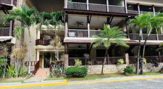 Lovely Beachfront 2 bedrooms condo with 2 pools, Prenota Hotel Hotel a Samana con parcheggio, Parcheggio