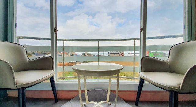 Номер Standard c 1 комнатой с балконом и с видом на океан Jeju Ocean Family Hotel