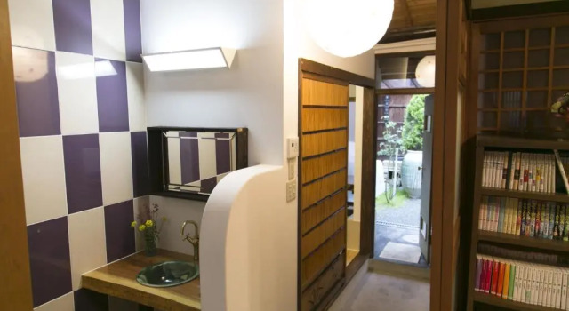 Кровать в общем номере (женский номер) Female-Only Guesthouse Tomari-ya