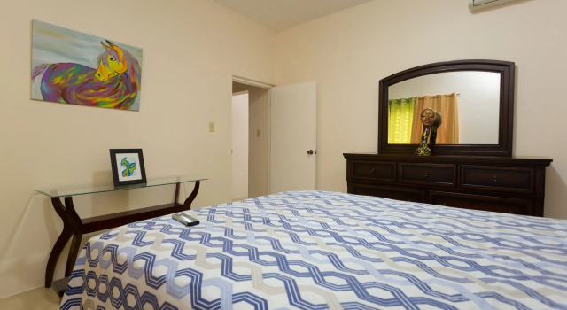 The Embassy Luxury Apt Crystal Towers II, Prenota Appartamento Kingston Giamaica