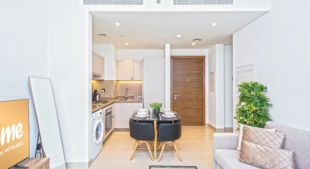 Luxury Lifestyle 1BR at Sobha Creek, Забронировать Отель Отели Дубая с бассейном, Бассейн