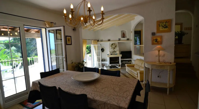 Villa  Villa Montgri, Varaa Villa Torroella de Montgrí Baix Empordà