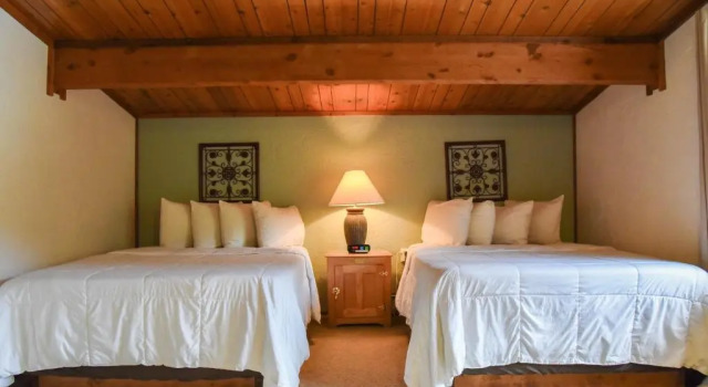Четырёхместный номер Standard Alpine Lodge Red River