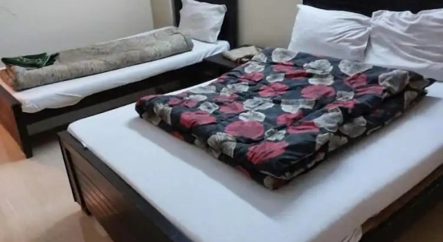 Трёхместный номер Standard Al Sakhawat Hotel