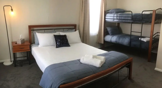 3ree Spacious & charming Apartment, Prenota Appartamento East Devonport Tasmania