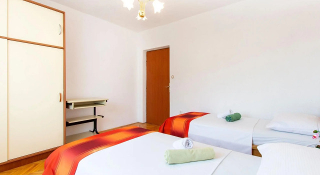 Welcoming Apartment in Tribanj With Terrace, Забронировать Апартаменты/квартира Трибань Сибульна Задарская жупания