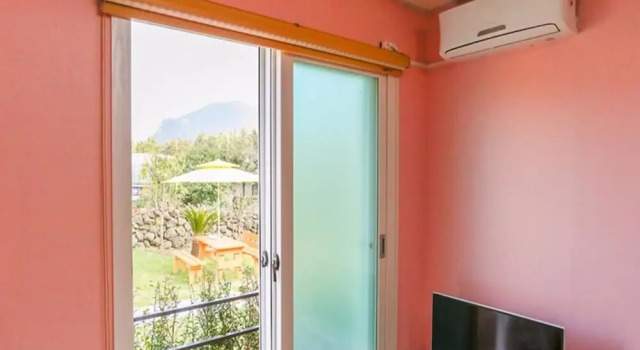Seogwipo Jeju Landscape House Pension, Забронировать Отель Отели Согвипхо с парковкой, Парковка