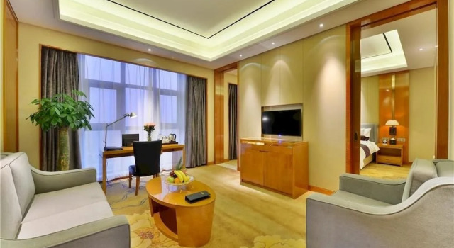 Xuchang Shenghe Lijing Hotel, Book Hotel Hotels in Xuchang with a Pool, Swimming Pool