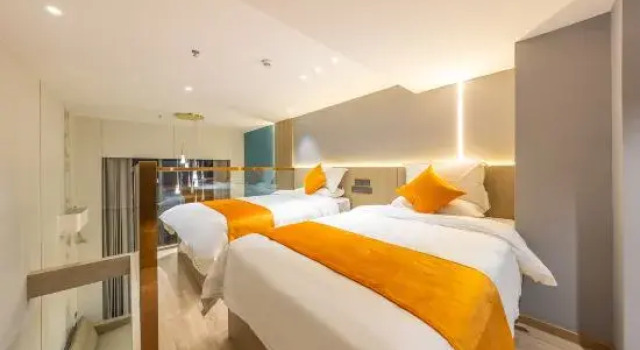 Двухместный люкс с видом на восход Xiyue Haoting Hotel (Lanzhou West High-speed Railway Station Store)
