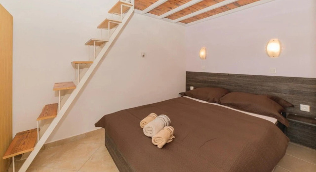 Amazing home in Biograd with WiFi and 0 Bedrooms, Забронировать Отель Отели Биоград-на-Мору с бассейном, рядом с Частный Пляж «Кемп Сенди», Бассейн