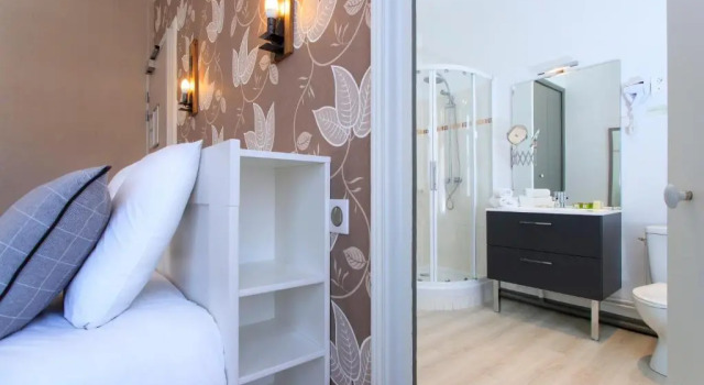 Двухместный номер Standard Logis Hotel & Restaurant de la Basilique