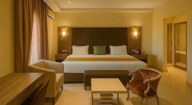 Dyrektorski pokój Maxbe Continental Hotel