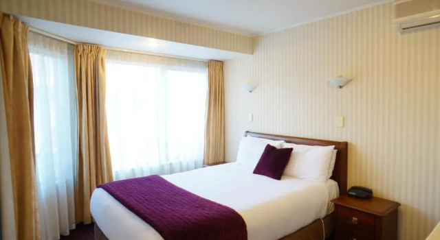 Апартаменты Cornwall Park Motor Inn