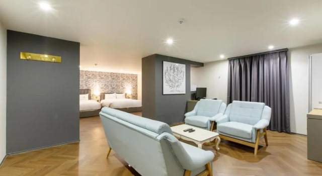 Люкс Superior Brown Dot Hotel Minam