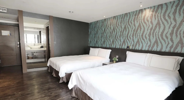 Четырёхместный номер Standard с видом на город Talmud Hotel Yizhong
