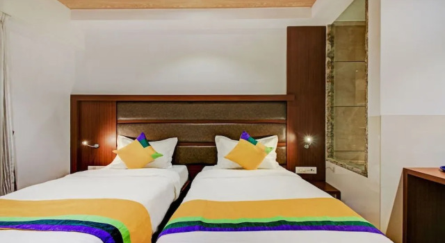 Treebo Trip Aarush Inn, Забронировать Отель Отели штата Махараштры 3 звезды, 3*