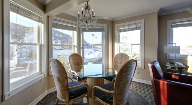 Люкс Пентхаус Glenmore Plaza Hotel