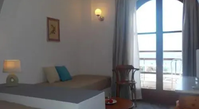 Dilina Guesthouse, Забронировать Отель Отели Айос-Николаос с парковкой, рядом с Пляж Китроплатия, Парковка